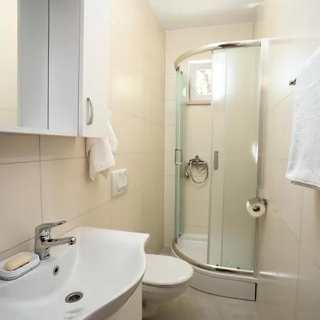 Olive & Almond Apartment *