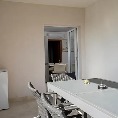 Olive & Almond Apartment