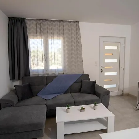 Apartment Olive & Almond